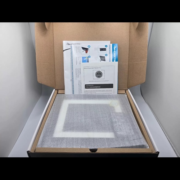 Pandigital Panimage PI8004W01B 8-Inch LED Digital Photo Frame (Black) - Picture 4 of 7